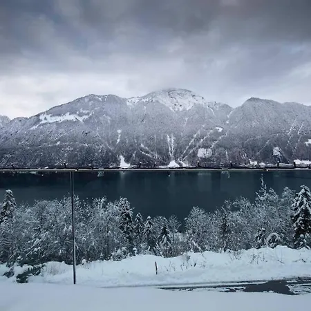 Exklusives Chalet Mit Traumhafter See- Und Bergsicht Seelisberg Exterior photo