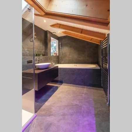 Exklusives Chalet Mit Traumhafter See- Und Bergsicht Seelisberg Exterior photo